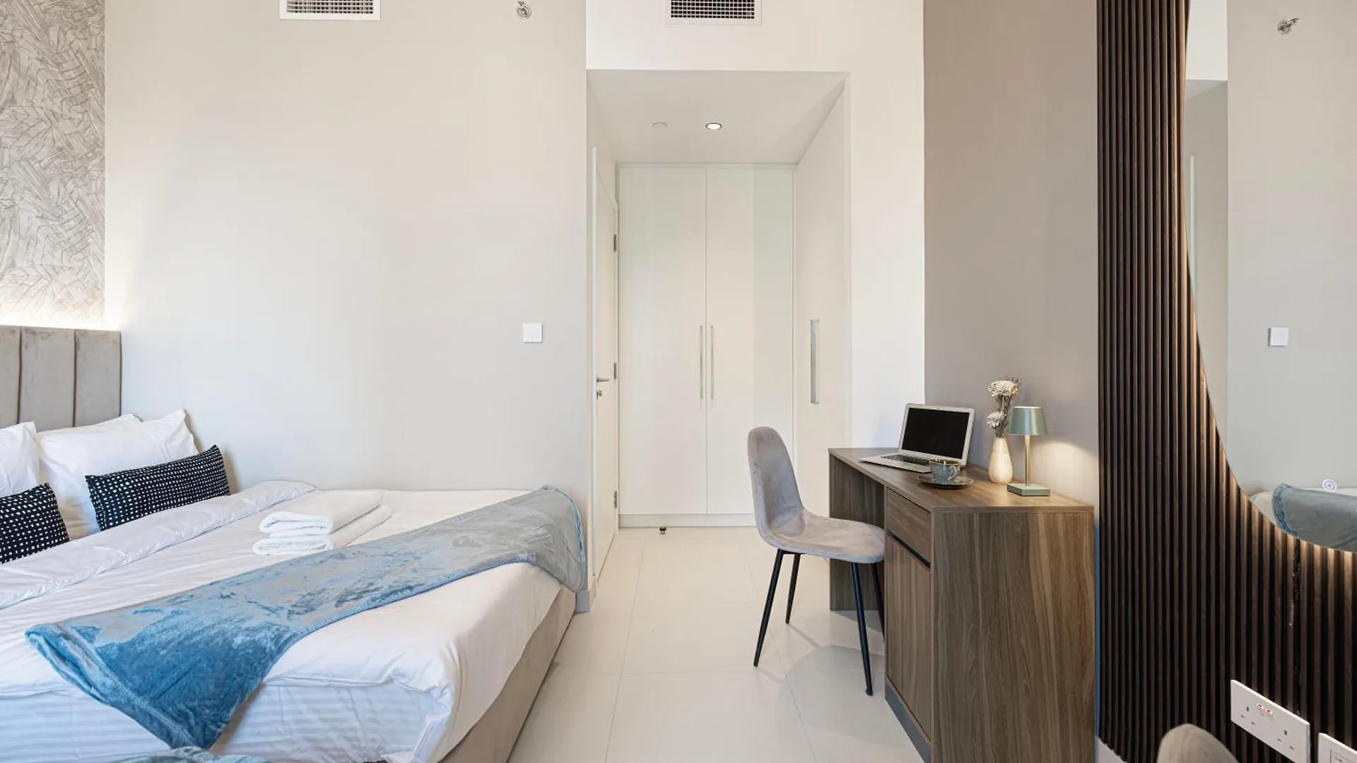 Burj Khalifa Full View Apartment Dubai