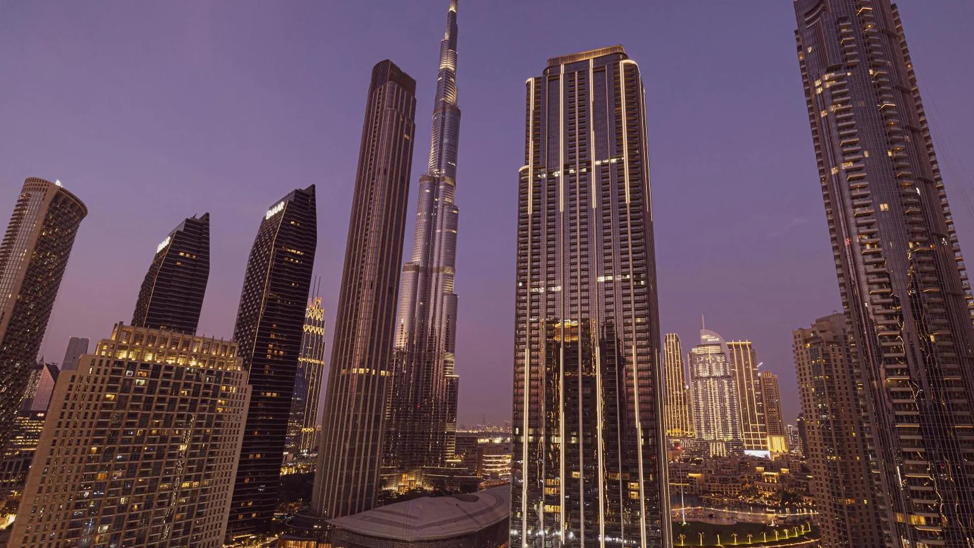 Burj Khalifa Full View contacts